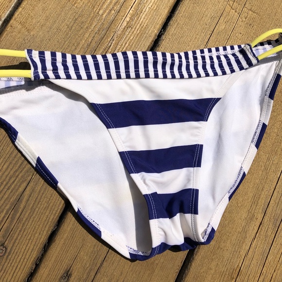 Bikini set - Picture 3 of 5